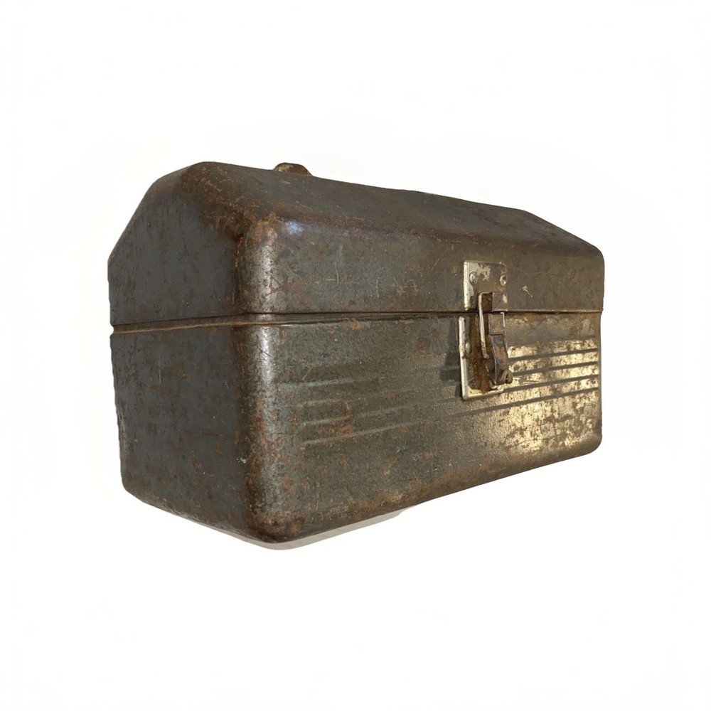 Antique Metal Toolbox/Tacklebox