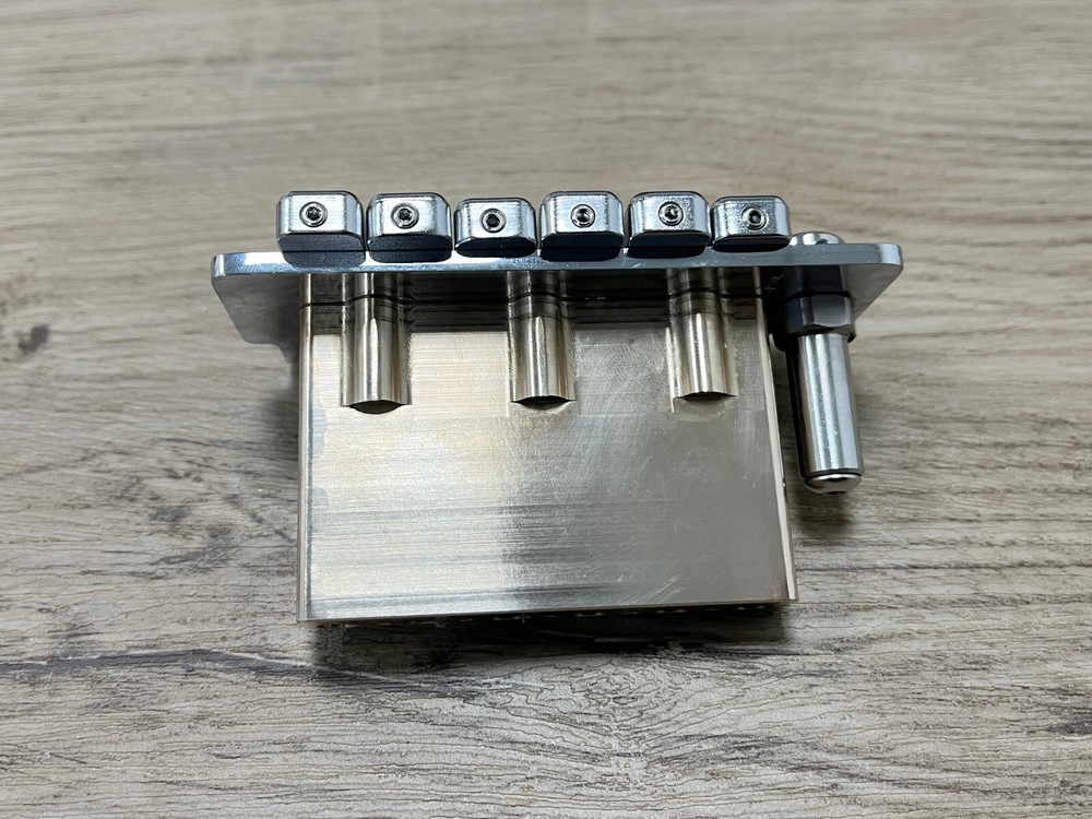 AUMSEN 2-Point non-locking Tremolo Bridge - CHROME