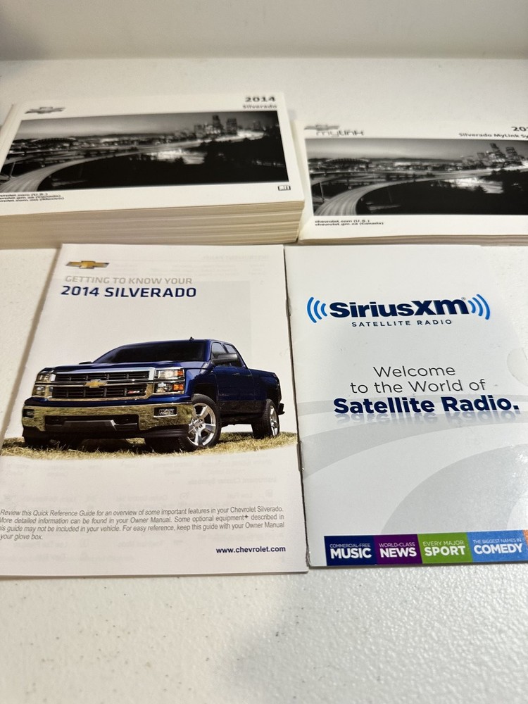 2014 Chevrolet Silverado Owner's Manual Set