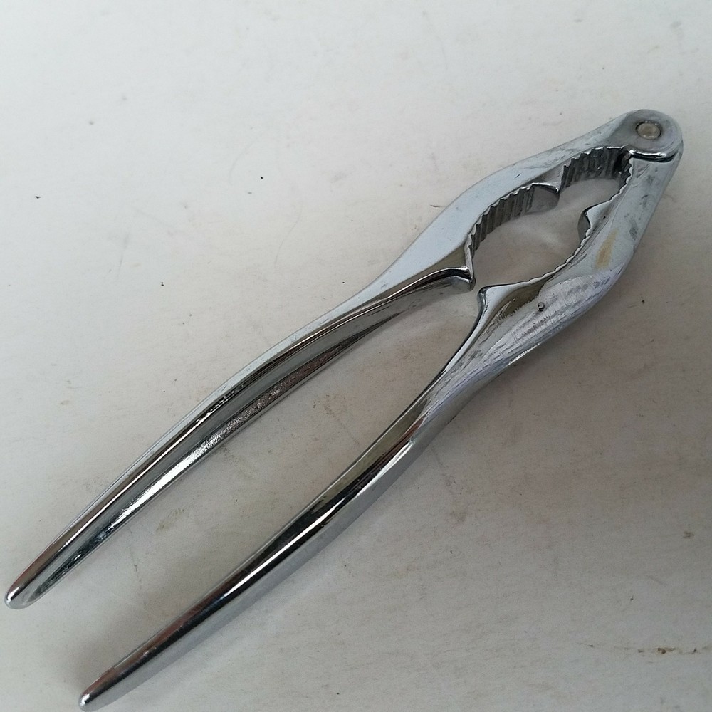 Shell Walnut Seafood Nut Cracker Plier 6.25-Inch Long