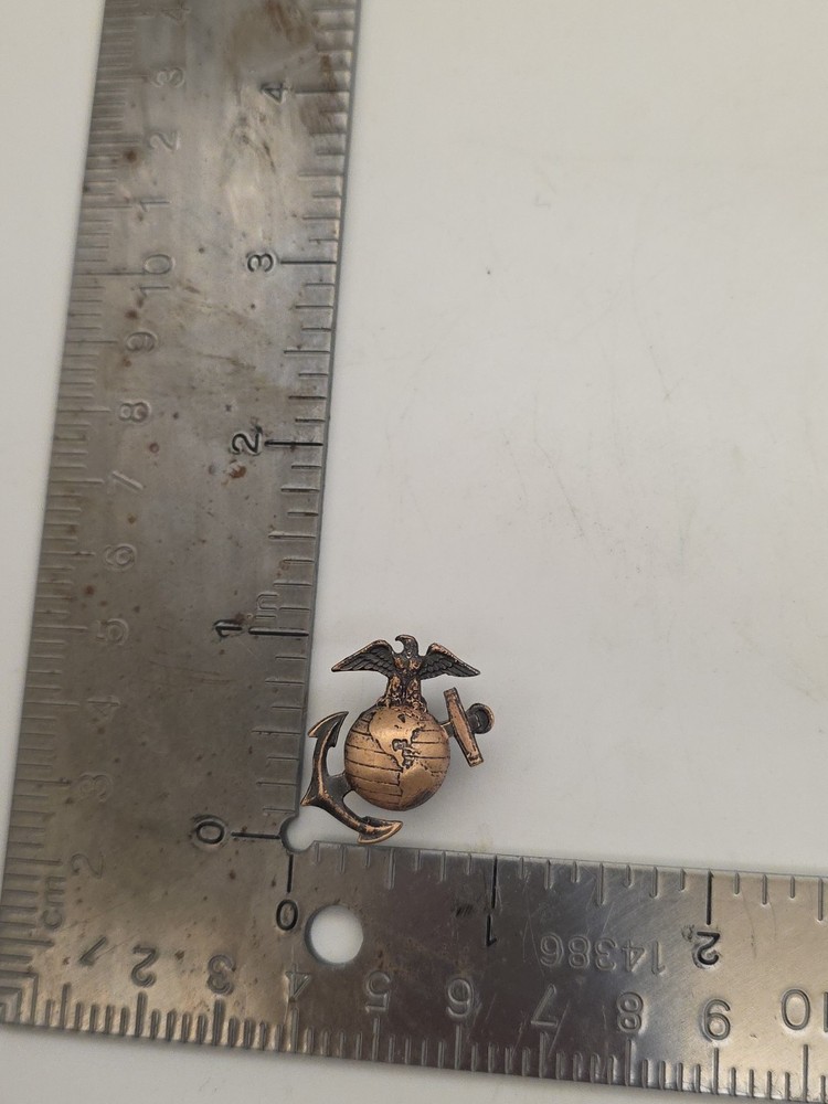 Vintage WW2 US Marine Corps Globe Pin