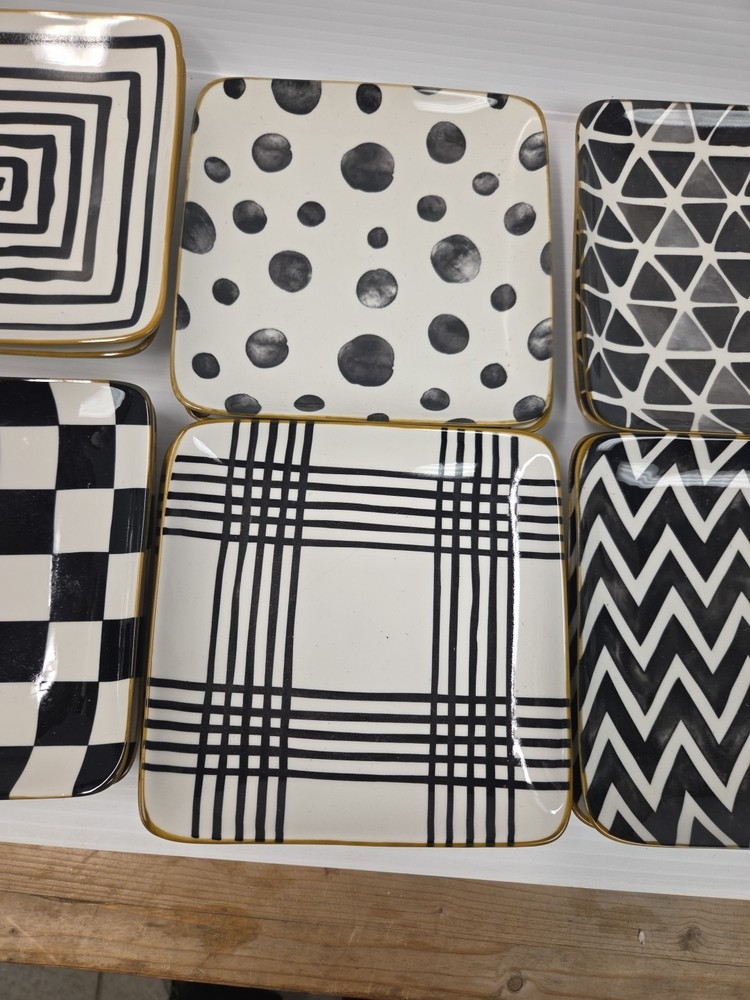7"-Over and back Appetizer Square Plates Set Of 6 Stack Black& White