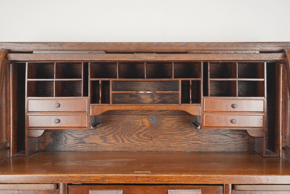 Antique Quarter Sawn Oak Roll Top Executive Desk