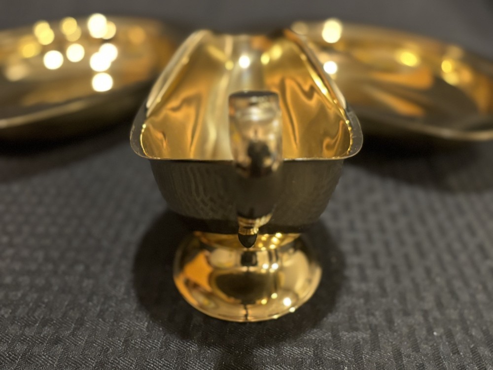Dirilyte Golden two trays and creamer
