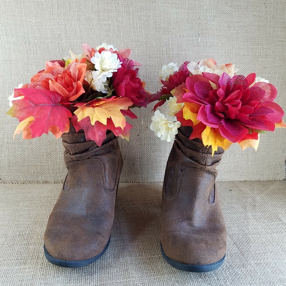 Thanksgiving Floral Fall Decor Boots Table Decor Centerpeice A10-762