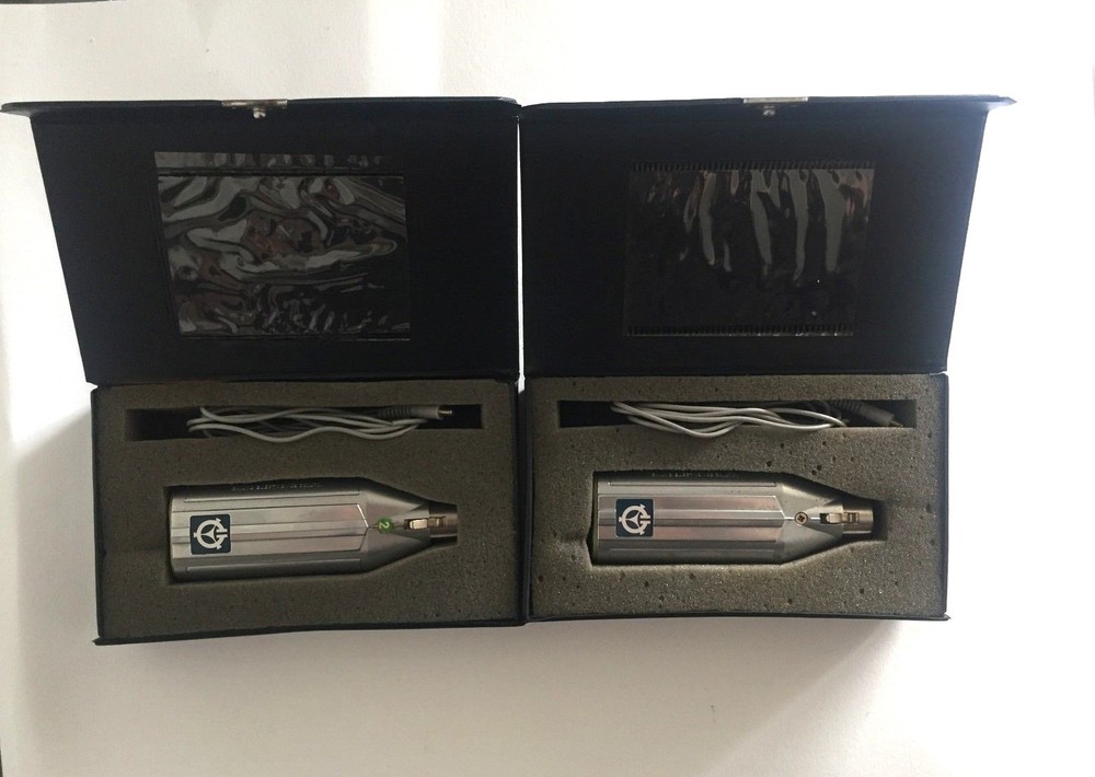 Chiayo Electronics RQ-300 Vintage Wireless Receiver & 2 Microphone Transmitter