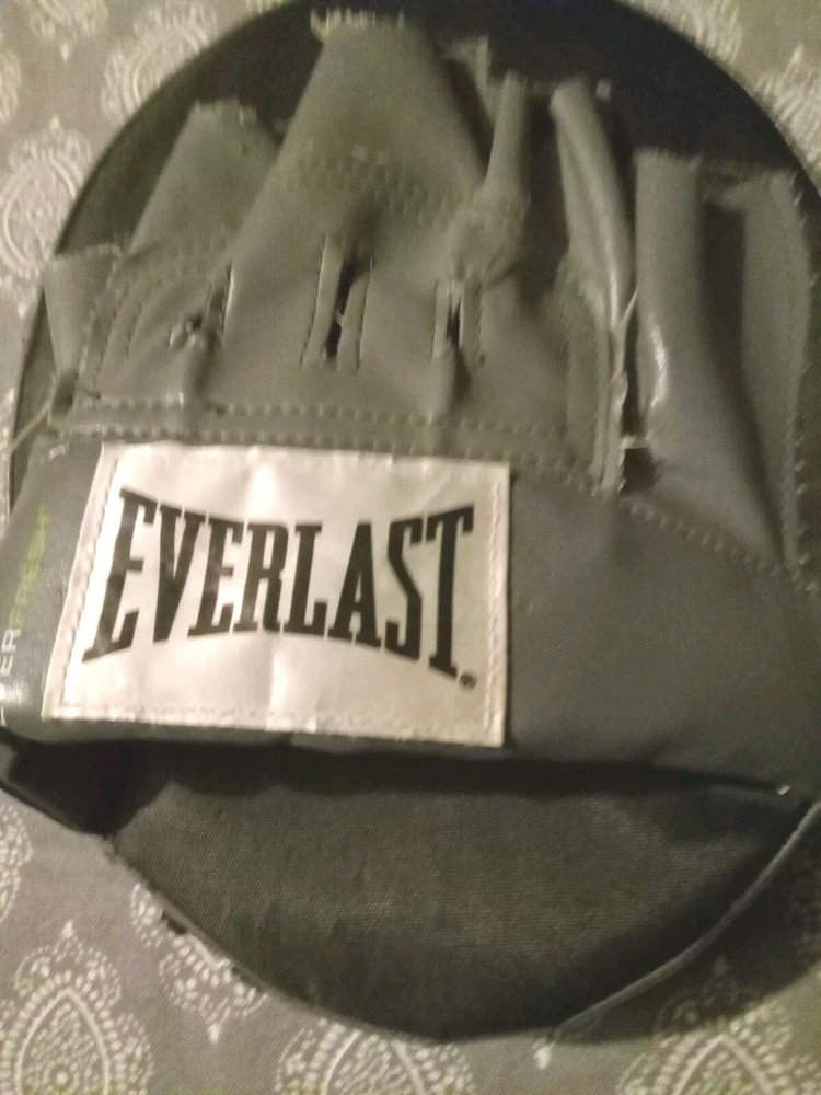 Everlast Punch Pad Pre-owned For Boxing Sparring Training 1 Pad