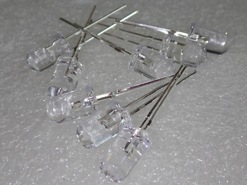 100pcs 5mm Round Blue LED Light water clear