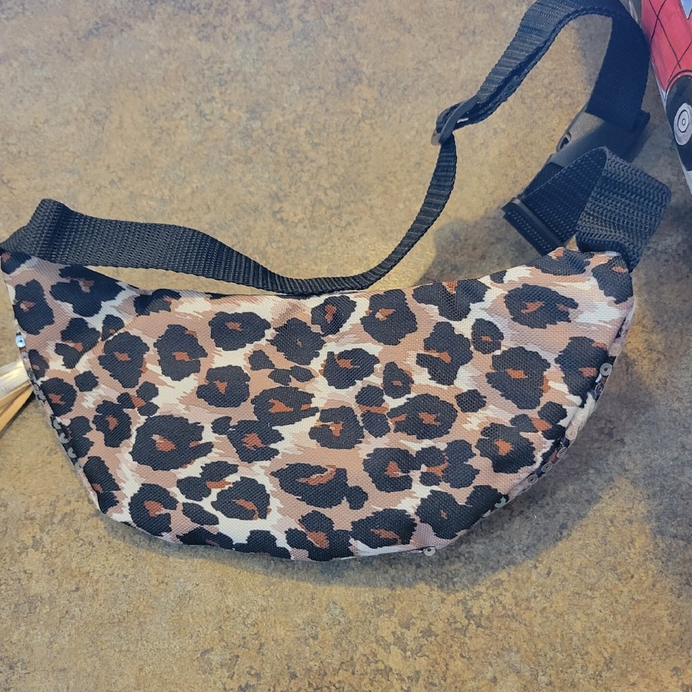 Justice Fanny Pack cheetah Leopard print Great Condition