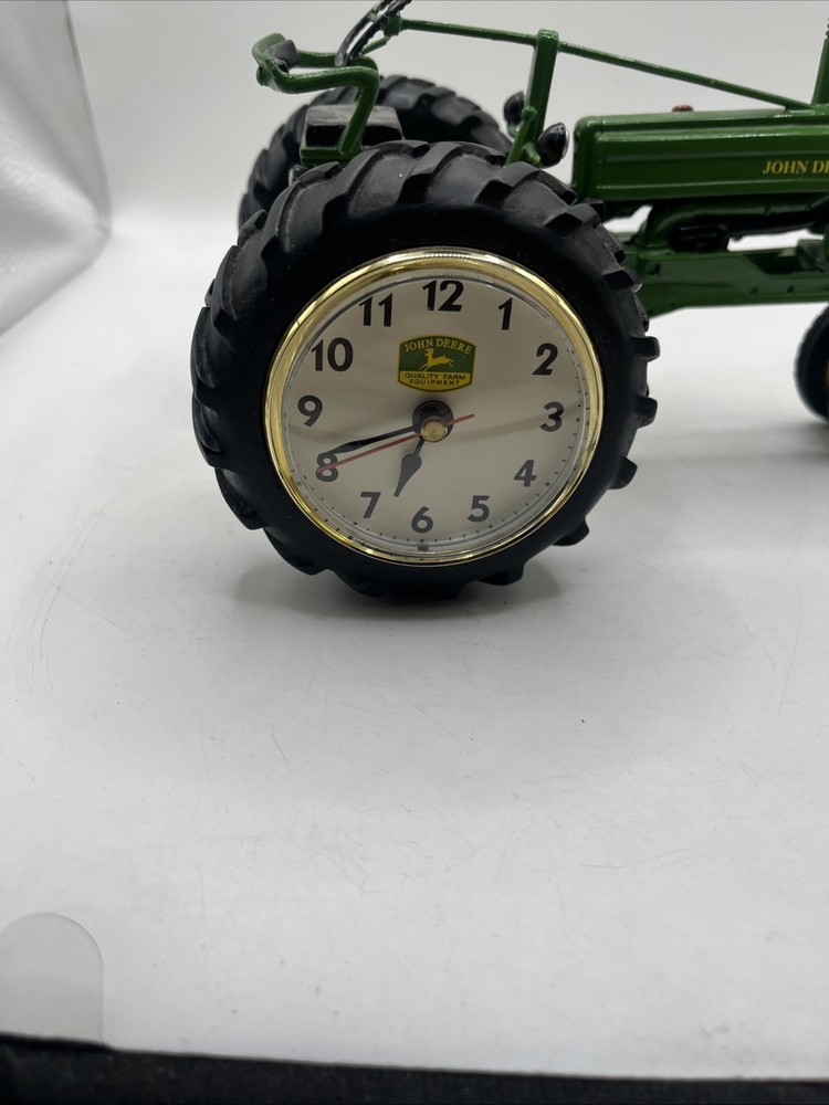 Danbury Mint John Deere 1948 Model "B" Tractor Desk Clock 8”