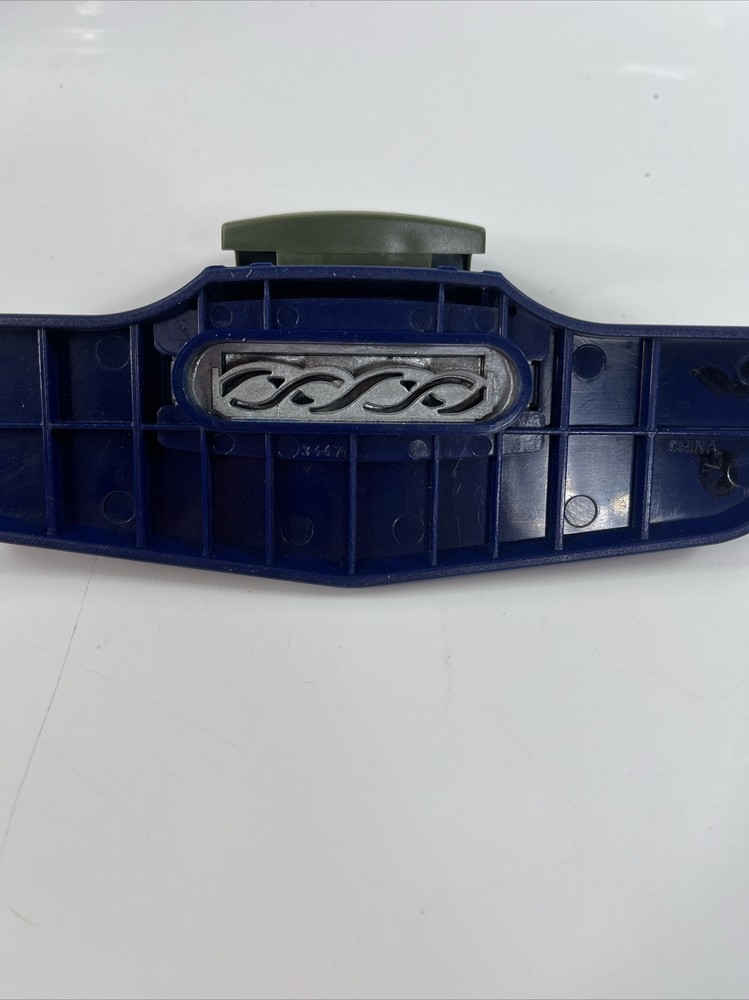 Fiskars Wave Braid Continuous Edge Border -Twisted Rope-Card Craft-Scrapbook