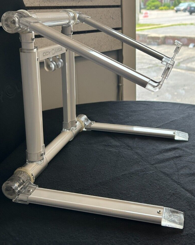 L Stand 360 White