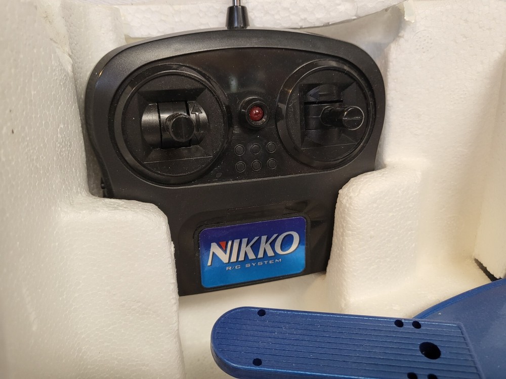 NIKKO REMOTE CONTROL BOAT WITH REMOTE
