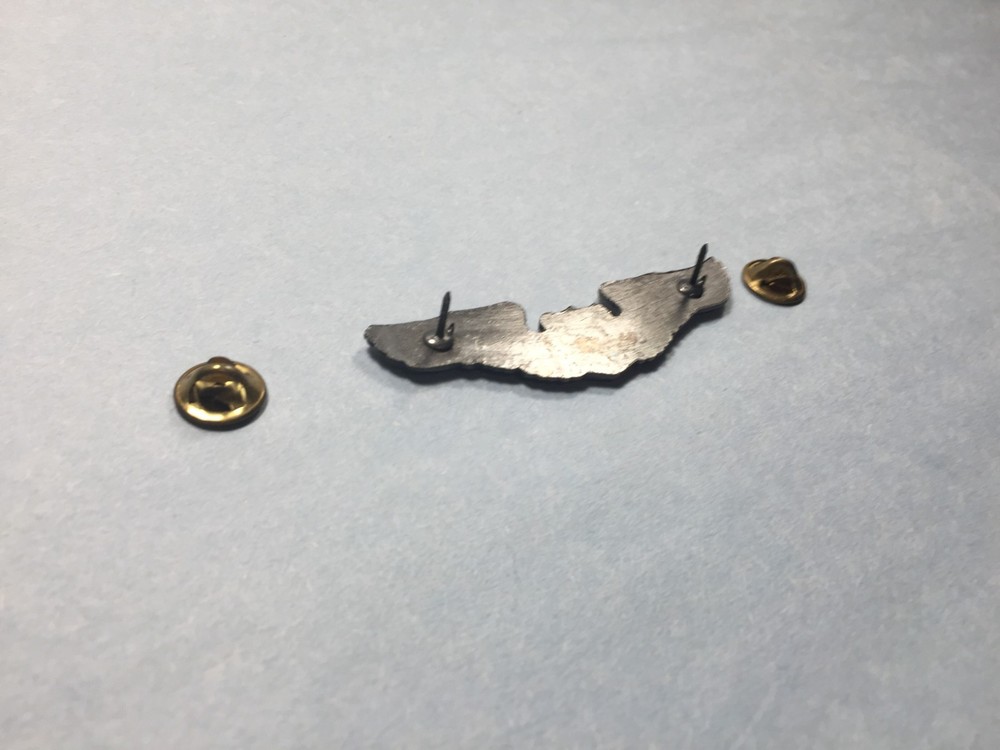 Replica USAF Pilot Badge full size clutch back