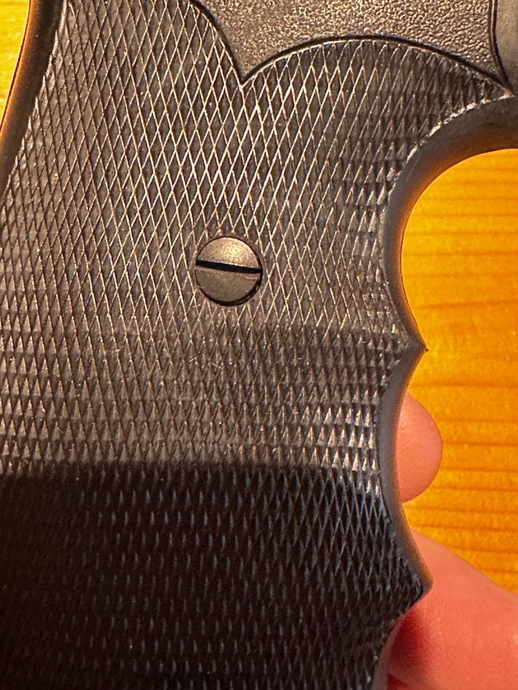 RSS-G Pachmayr Gripper Grips