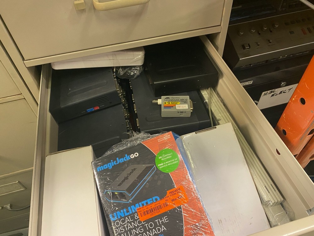 CentreCOM MX10 IEEE 802.3 10 Base2 Microtransceiver Allied