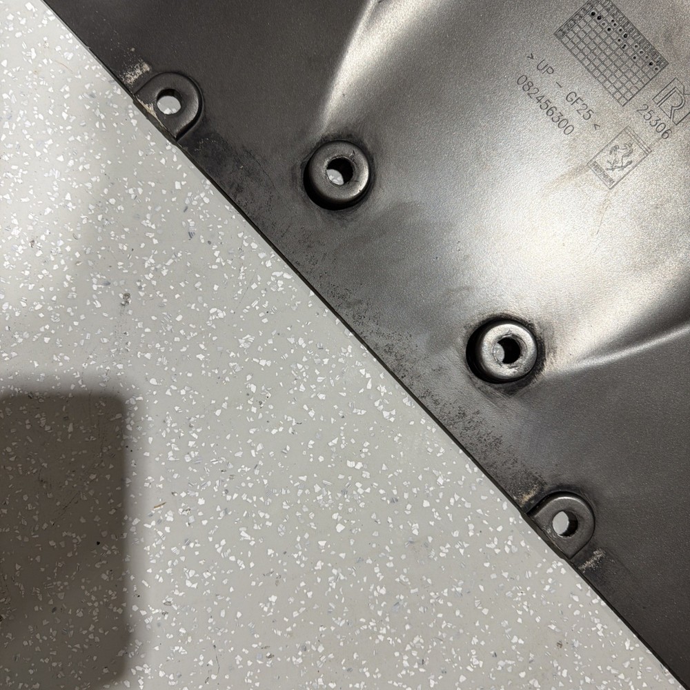 Ferrari 458 rear diffuser (83916510)