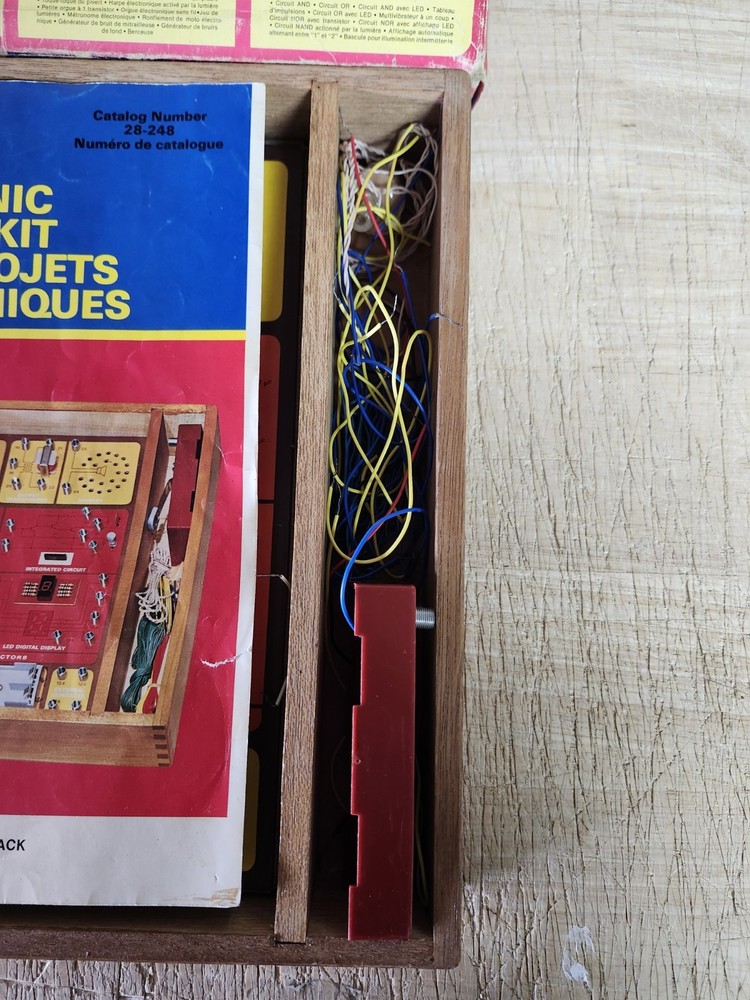 Science Fair 150 In 1 Electronic Project Kit Used Great Shape
