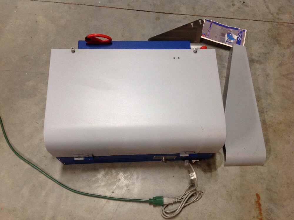 Cell-o Ez 2 air cushion air bubble Pillow Packing machine Powers On Untested.