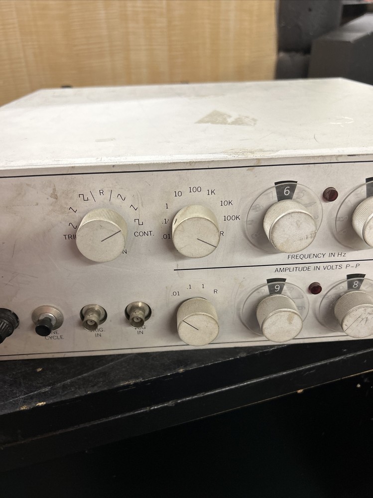 Wavetek Model 155 Programmable VCG