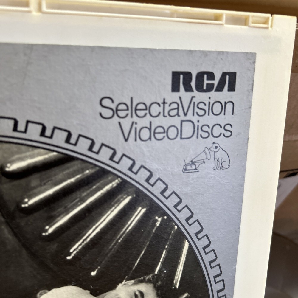 Modern Times ~ Charlie Chaplin ~ RCA SelectaVision VideoDisc CED ~ Black & White