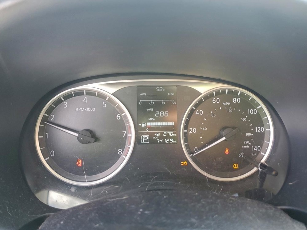 KICKS 2020 Glove Box 4951034