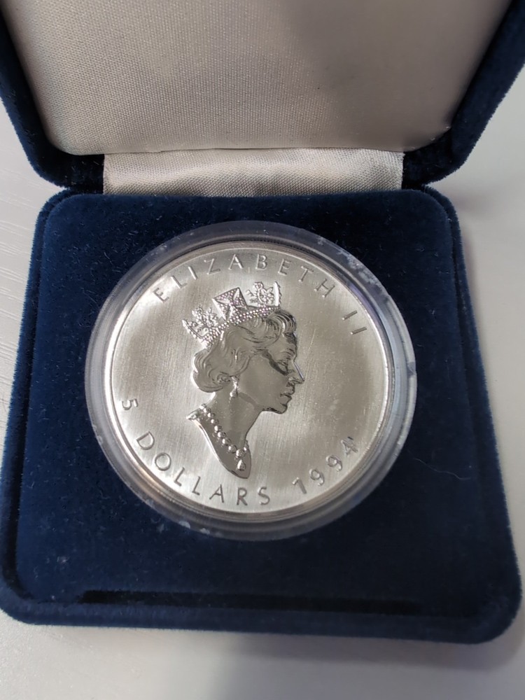 1994 1 Oz $5 Silver Maple Leaf Coin