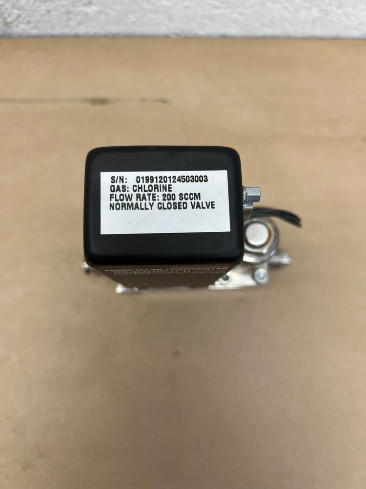 Brooks 5850 EM Mass Flow Controller, Chlorine, 200 SCCM Flow Rate
