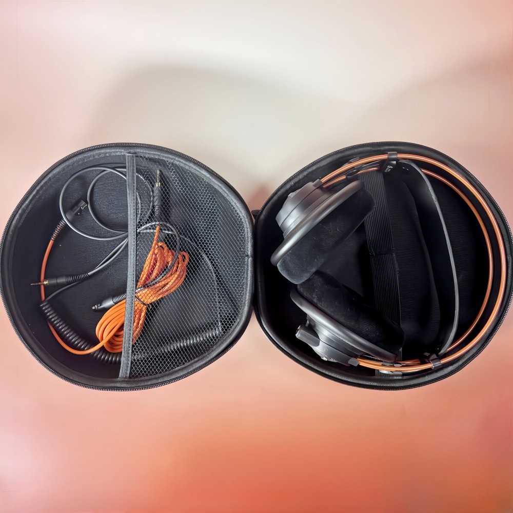 AKG K712 PRO Dynamic Reference Studio Over-Ear 3.5mm jack Wired Headphones