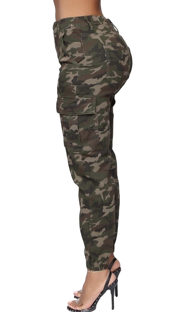 Women’s Cargo Pants Size XL