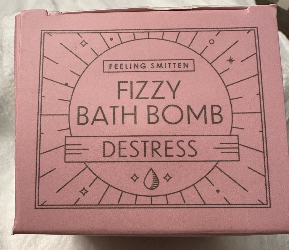 Feeling Smitten Fizzy Bath Bomb REVITALIZE 4.9 oz