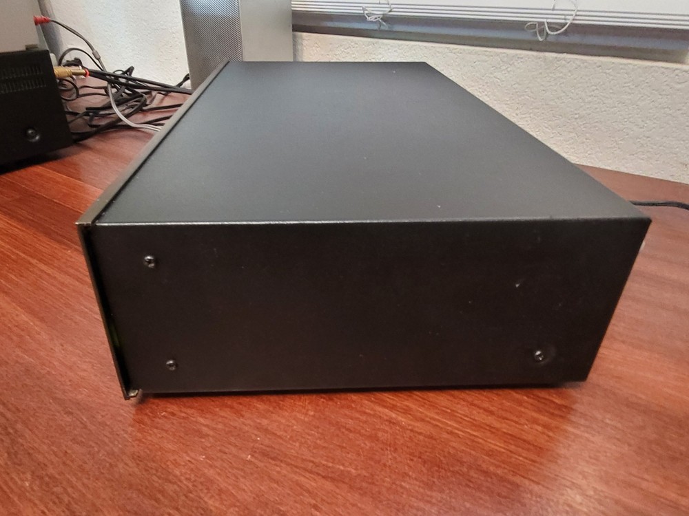 Parasound EQ300 12 Band Equalizer- Analyzer