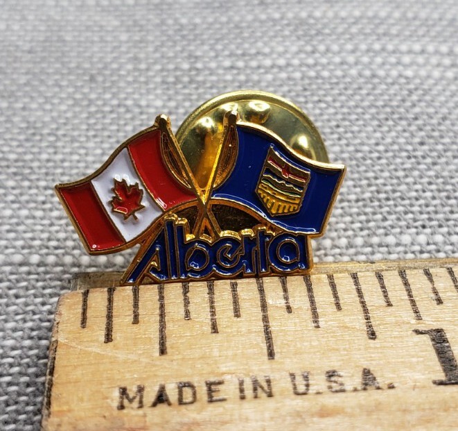 Vintage Pin Alberta & Canada Flags H86