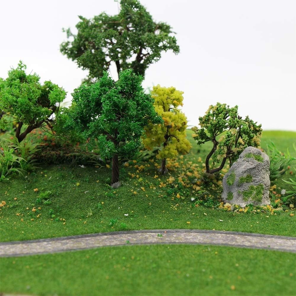 Durable Grass Green Model Mat 40 x 100cm - Elevate Your Decorative Projects
