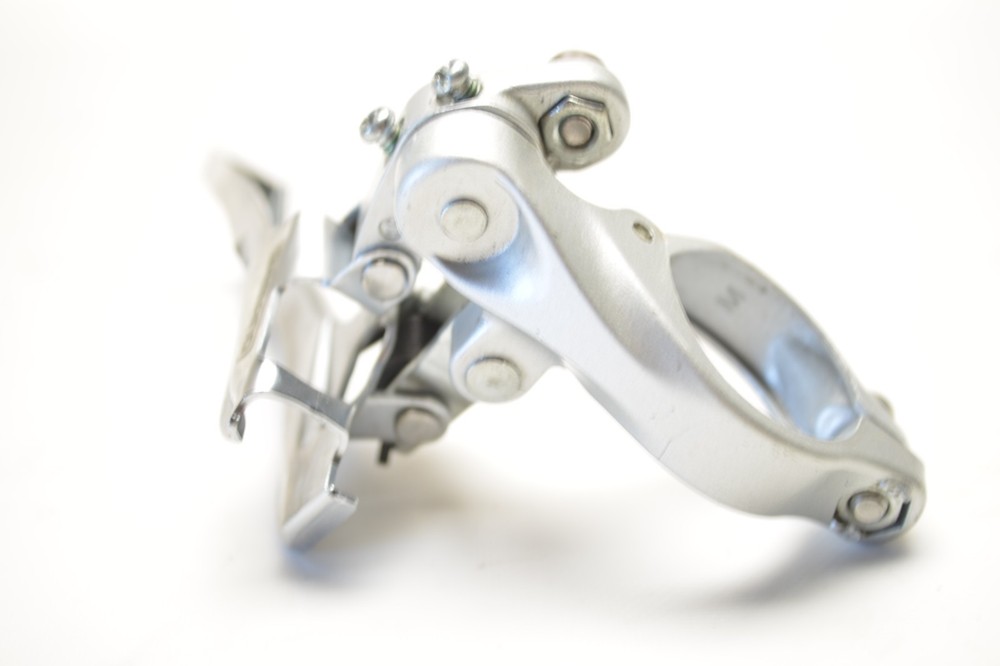 SHIMANO BICYCLE BOTTOM PULL DOUBLE RING FRONT DERAILLEUR 31.8 MM CLAMP FD-2300