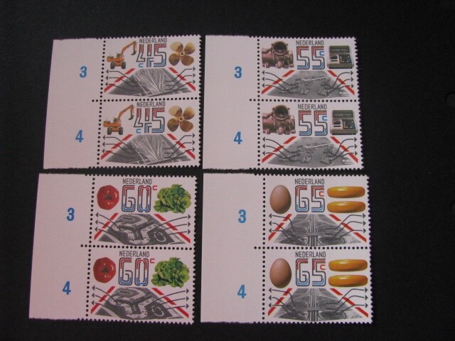 Netherlands Stamp Pair Set Scott # 616-619 Never Hinged Unused