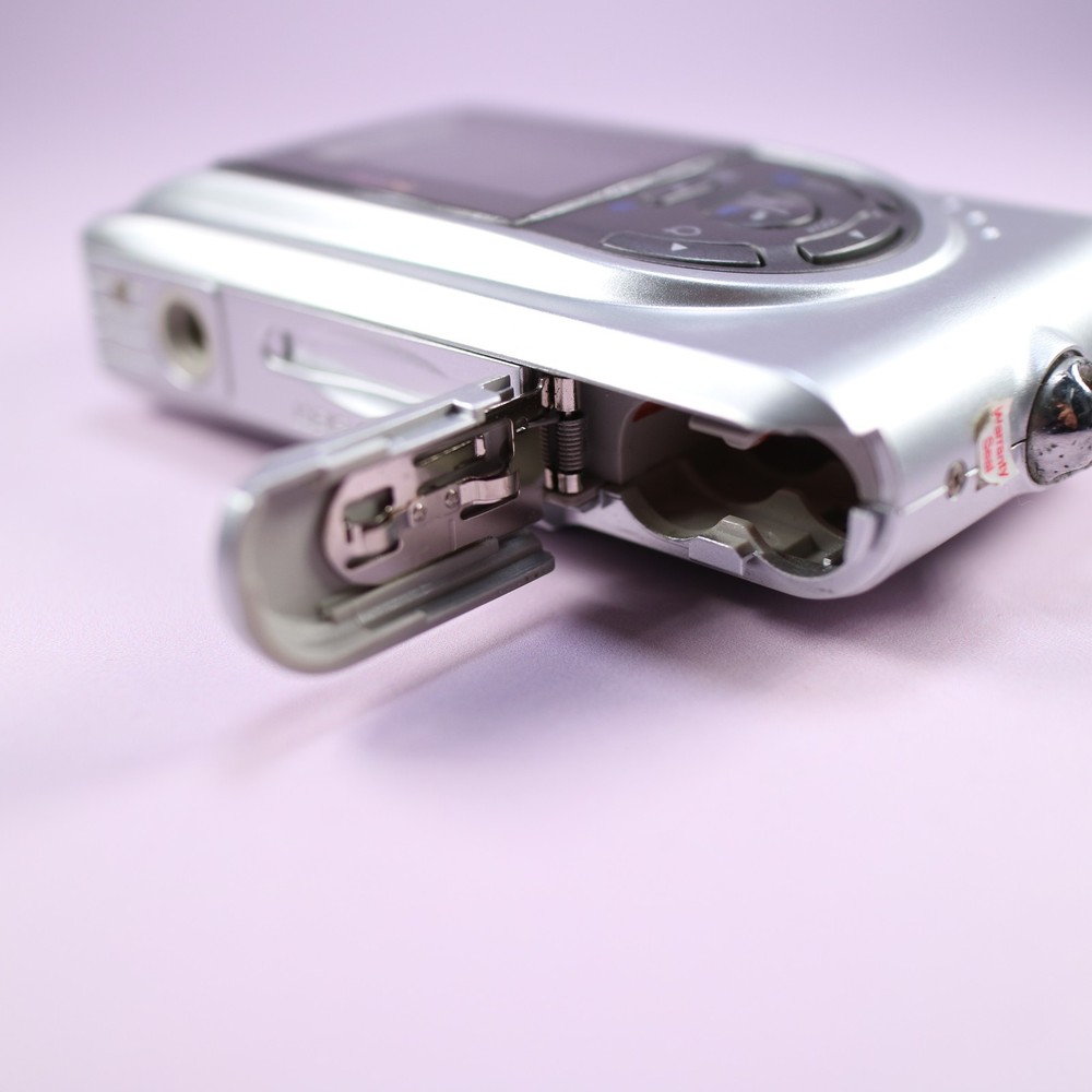 Benq Digital Camera DC E30 3.0MP Silver Tested