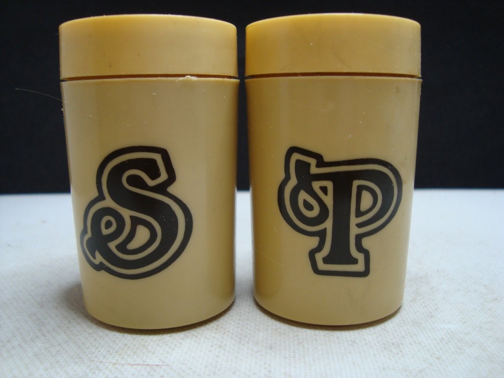 Vintage Plastic Salt & Pepper Shaker Set 1970's