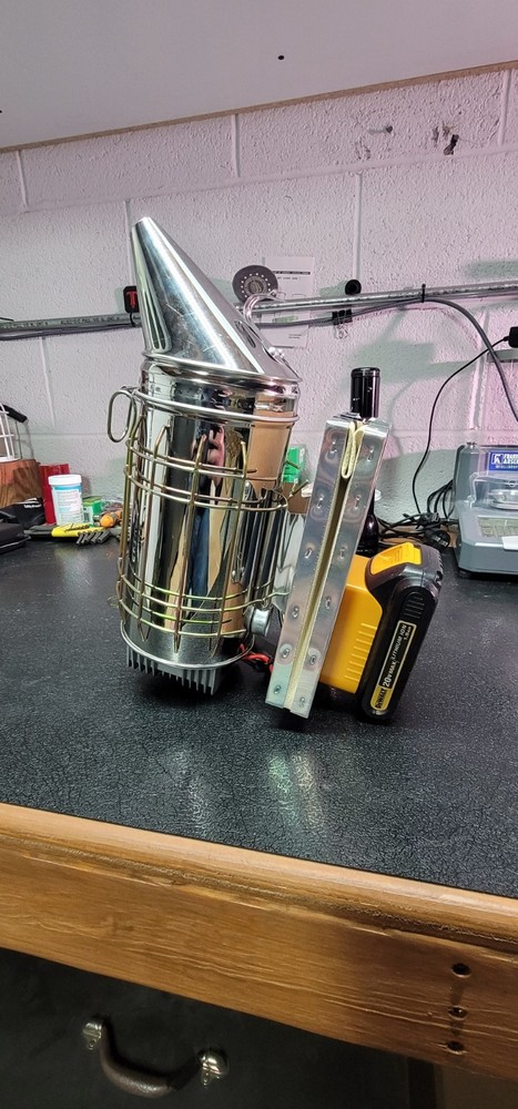 Honey Bee Smoker Electric Automatic Lighting