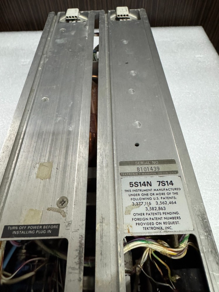 Tektronix 7S14 Dual Trace Delayed Sweep Sampler, tr=350ps