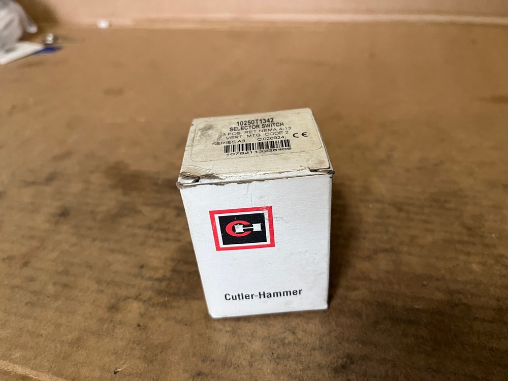 Cutler Hammer, Selector Switch, 10250T1342