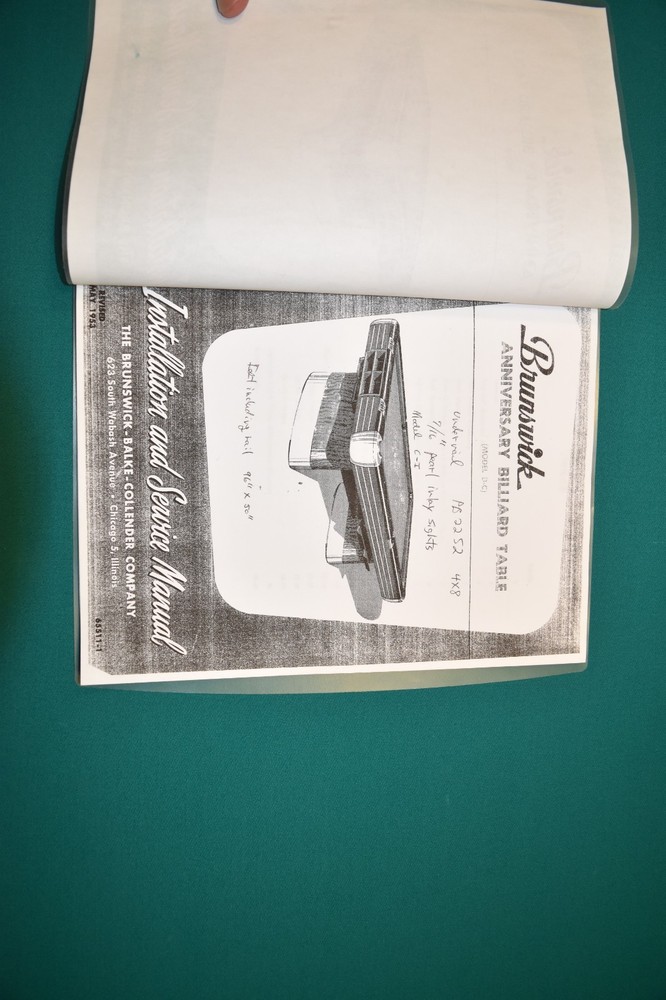 Brunswick Vintage Anniversary 8' Pool Table