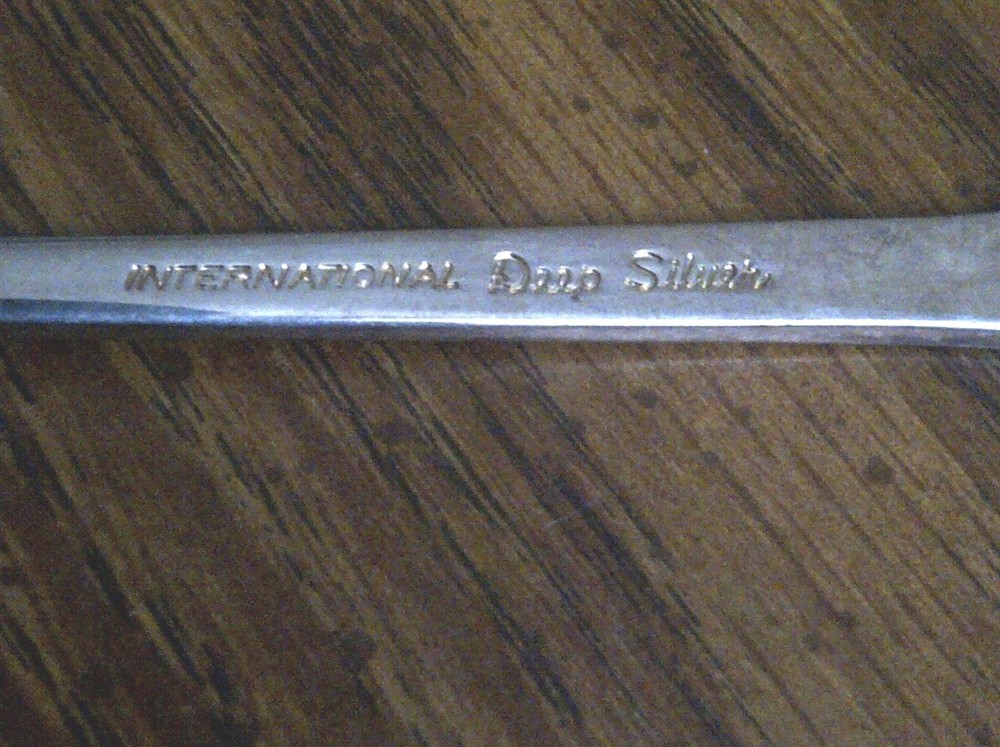 International Deep Silver ~ TRIUMPH ~ SUGAR SPOON ~ c1968 NICE!