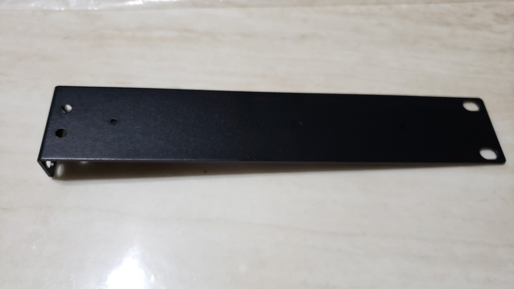 Crestron Modular Amplifier Rack Ear, Half Width 2046652