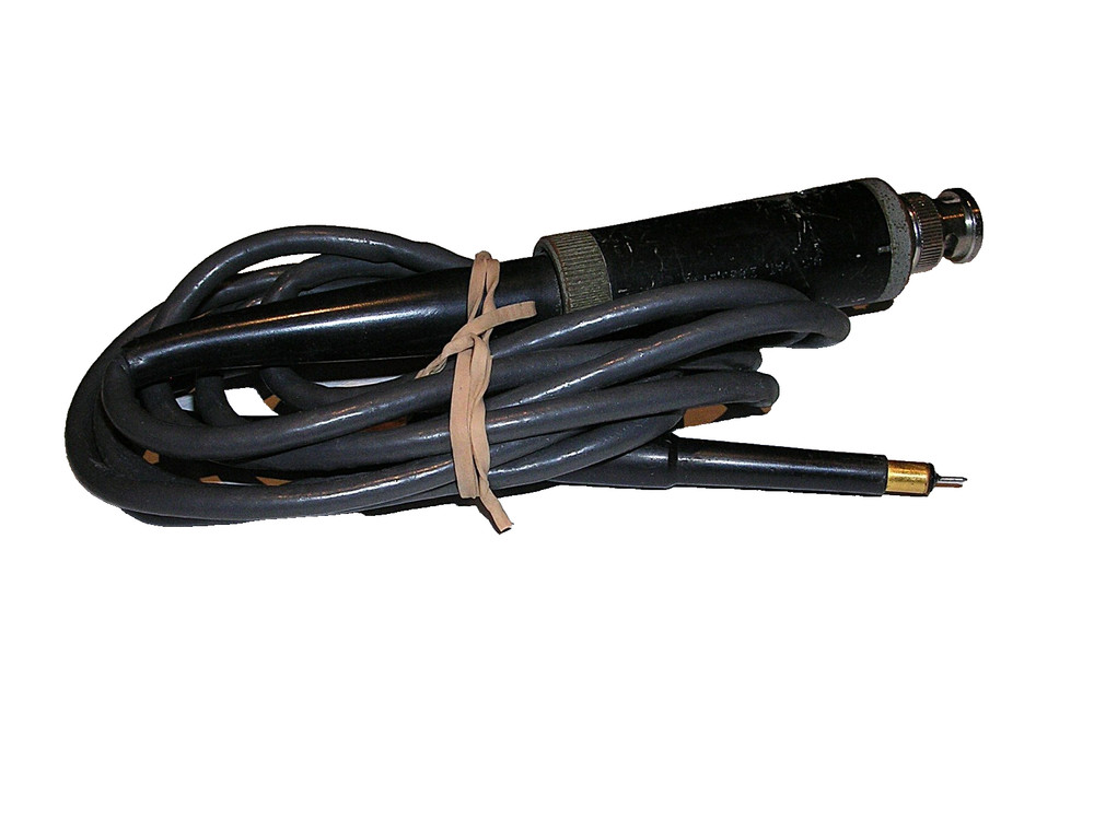 TEKTRONICX  OSCILLOSCOPE PROBE P6010   TESTED