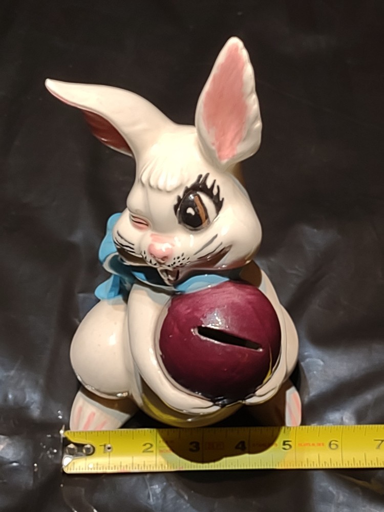 Vintage Ceramic Easter Bunny Atlantic Mold White Rabbit Winking Bunny