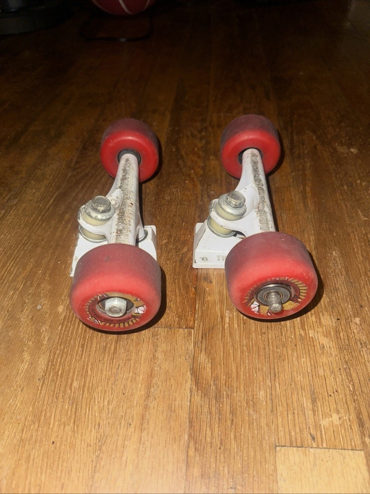 Thunders Skateboard Trucks (White) & Spitfire Skateboard Wheels (Red) *USED*