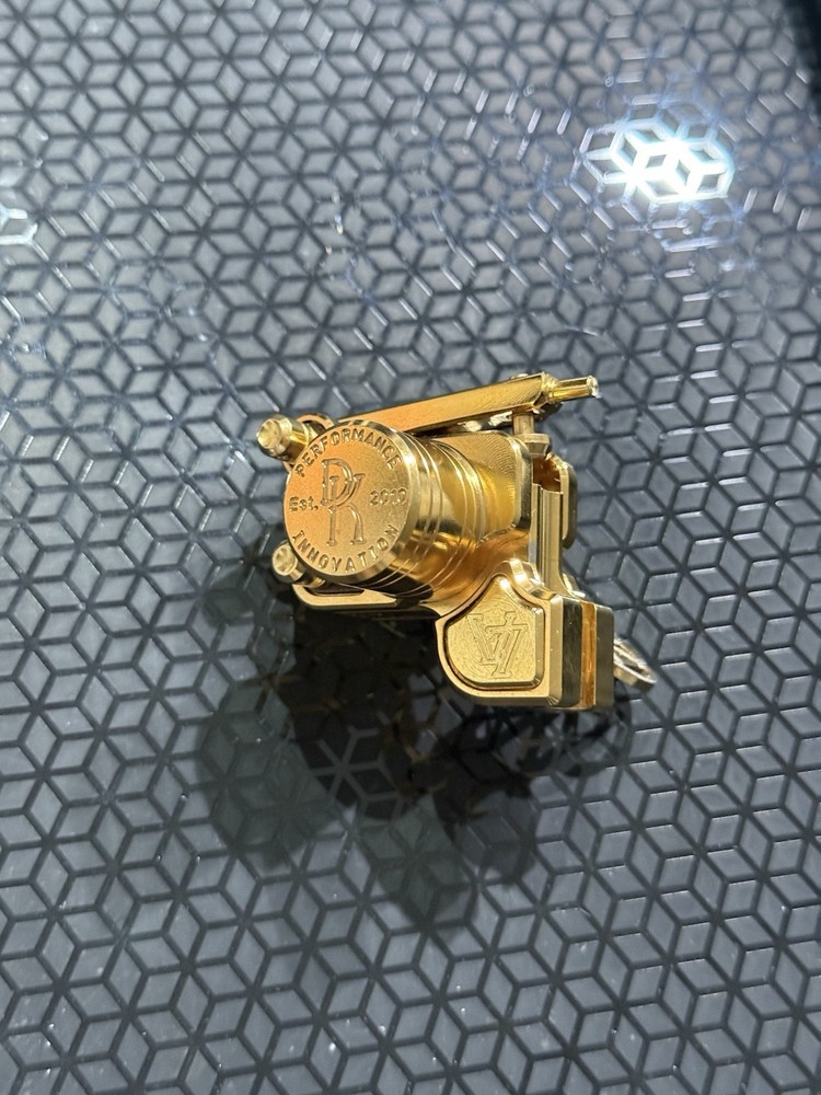 Dan Kubin V7 All Gold