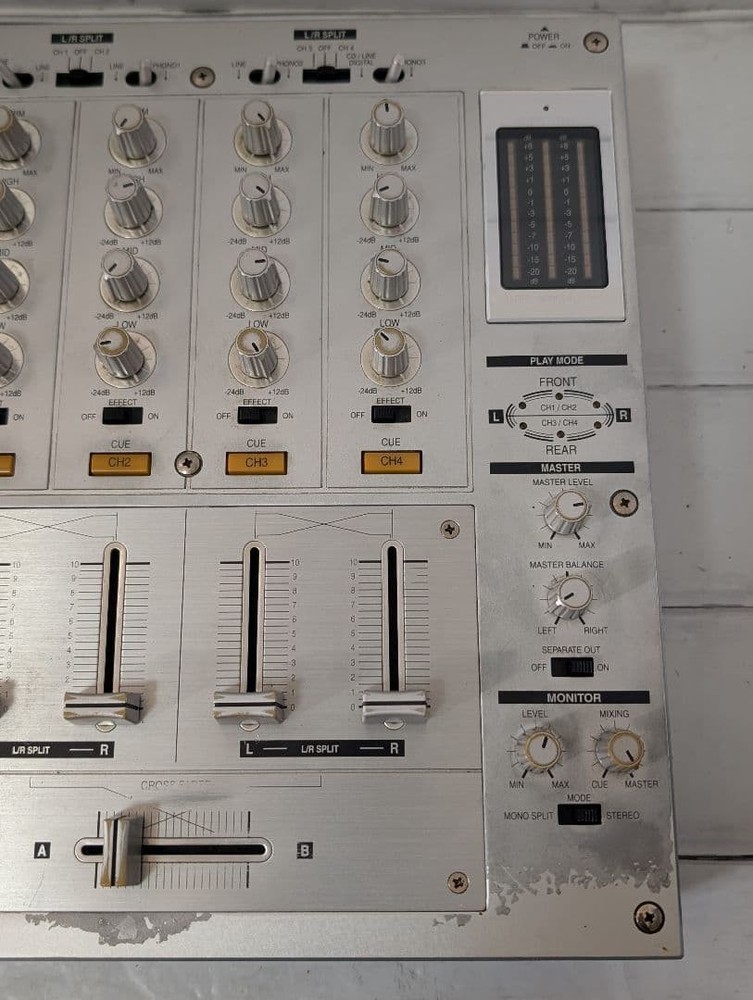 Technics SH-MZ1200 DJ mixer