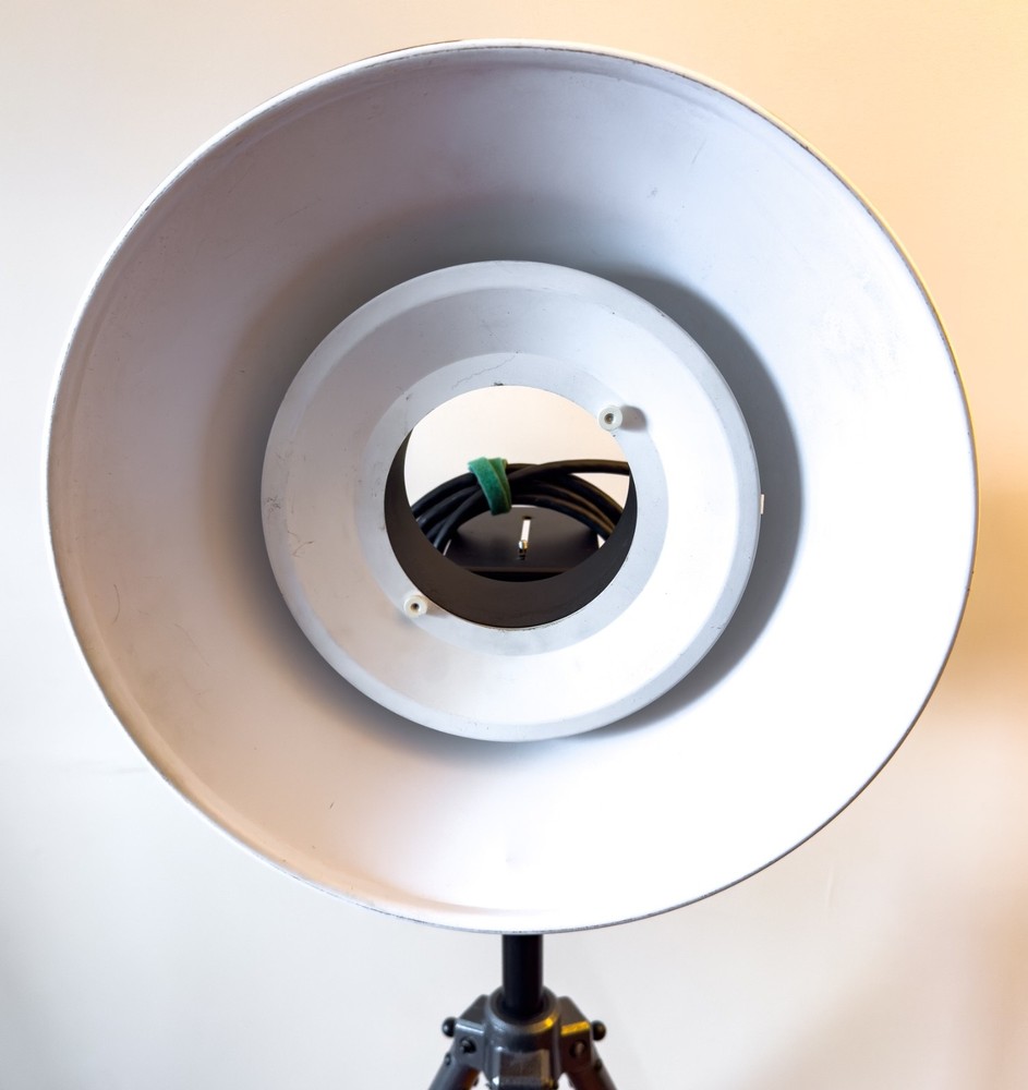 Bowens Ringflash for Dynalite with Camera Mount hardware and diffusor.